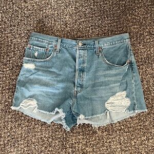 levi’s women’s 501 denim shorts distressed